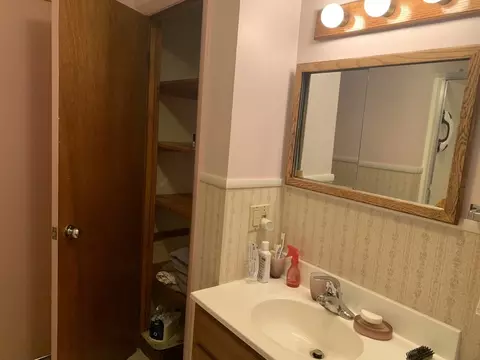 Bath - 196 Pondview Dr, Chicopee, MA 01020 photo 1 of 4