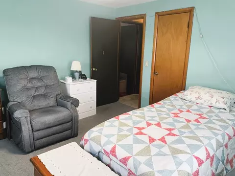 Bedroom - 196 Pondview Dr, Chicopee, MA 01020 photo 2 of 4
