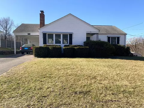 196 Pondview Dr, Chicopee, MA 01020