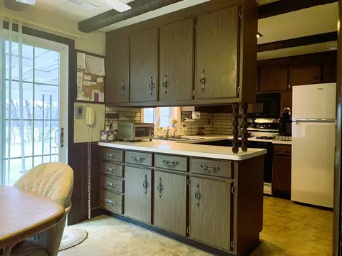 Kitchen - 196 Pondview Dr, Chicopee, MA 01020 photo 3 of 3