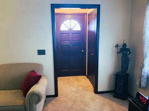 Entry Way - 196 Pondview Dr, Chicopee, MA 01020 photo 1 of 1