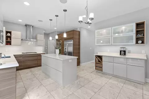 Kitchen - 5 Sullivan Way, Canton, MA 02021 photo 2 of 7