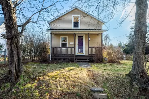 115 Saratoga Ave, Chicopee, MA 01013