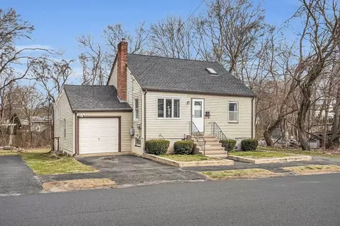 22 Fairview Ave, Lynn, MA 01904