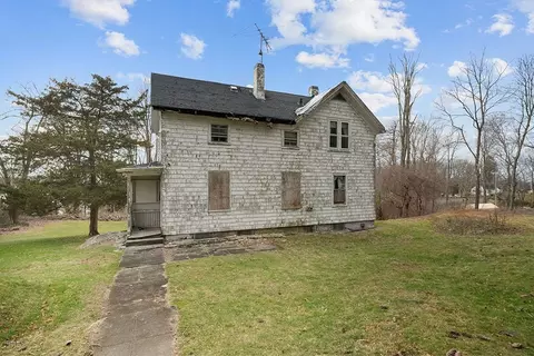 4011 N Main St, Fall River, MA 02720 photo 2