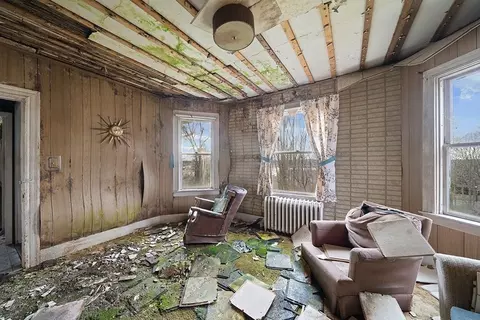 4011 N Main St, Fall River, MA 02720 photo 6