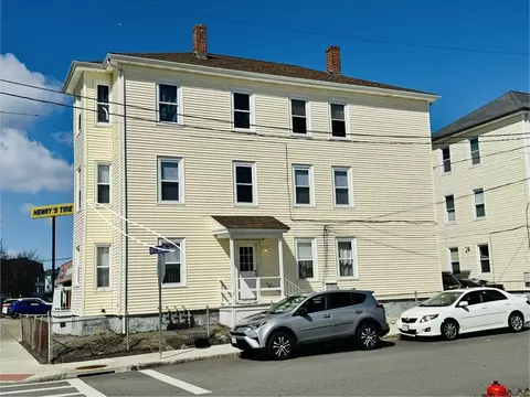 730 Globe St, Fall River, MA 02724
