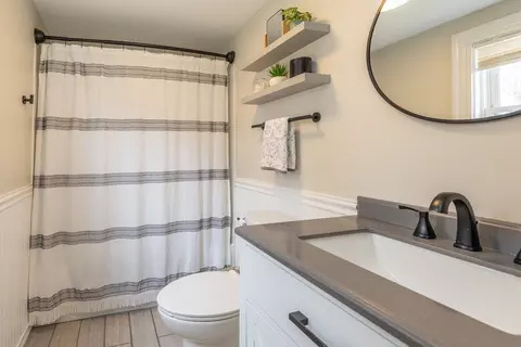 Bath - 12 Post Rd, Billerica, MA 01862 photo 3 of 3