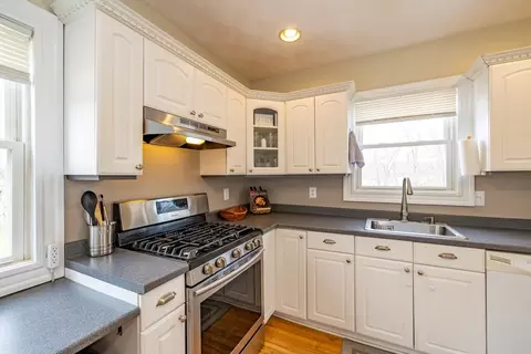 Kitchen - 12 Post Rd, Billerica, MA 01862 photo 2 of 5