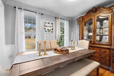 Dining - 11 Stuart Rd, Sterling, MA 01564 photo 1 of 3