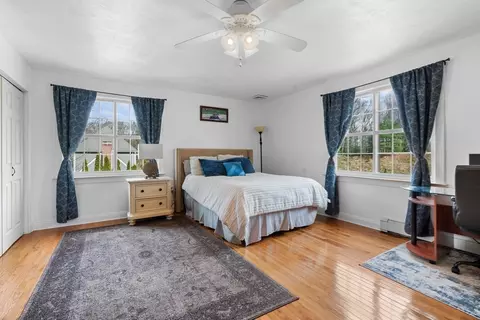 Bedroom - 11 Stuart Rd, Sterling, MA 01564 photo 2 of 4