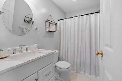 Bath - 11 Stuart Rd, Sterling, MA 01564 photo 6 of 6
