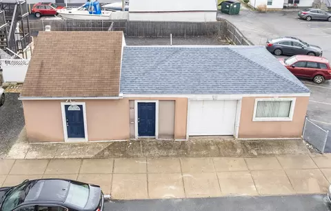 340 Vale St, Fall River, MA 02724 photo 2