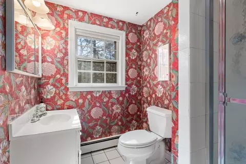 Bath - 31 Circle Dr, Weston, MA 02493 photo 2 of 3