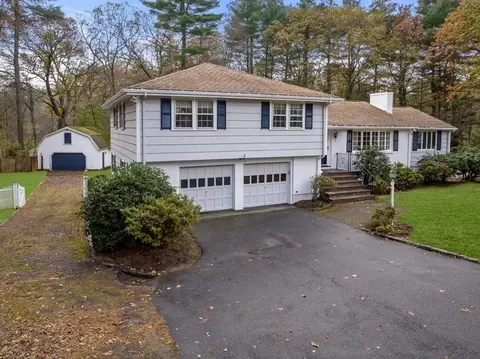 Exterior - 31 Circle Dr, Weston, MA 02493 photo 3 of 3