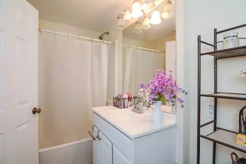 72 West St, Ware, MA 01082 photo 34