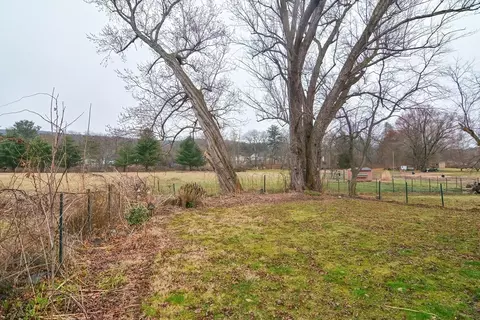 72 West St, Ware, MA 01082 photo 39