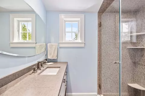 17 Pleasant St, Hingham, MA 02043 photo 10