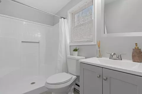 Bath - 41 William Casey Rd, Spencer, MA 01562 photo 2 of 2