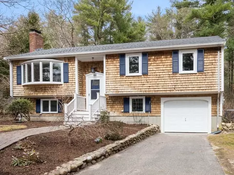 588 Main St, Marshfield, MA 02050