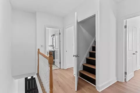 Entry Way - 140 Irving St, Everett, MA 02149 photo 4 of 4