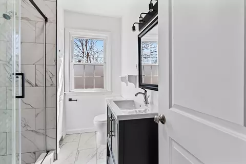 Bath - 140 Irving St, Everett, MA 02149 photo 4 of 5