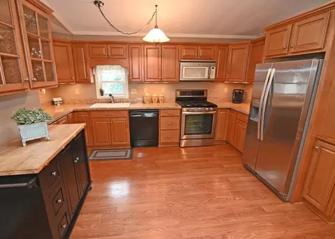 81 Great Hill Rd, Wareham, MA 02576 photo 8