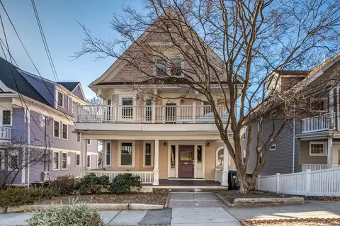 108 Westbourne Ter #1, Brookline, MA 02446