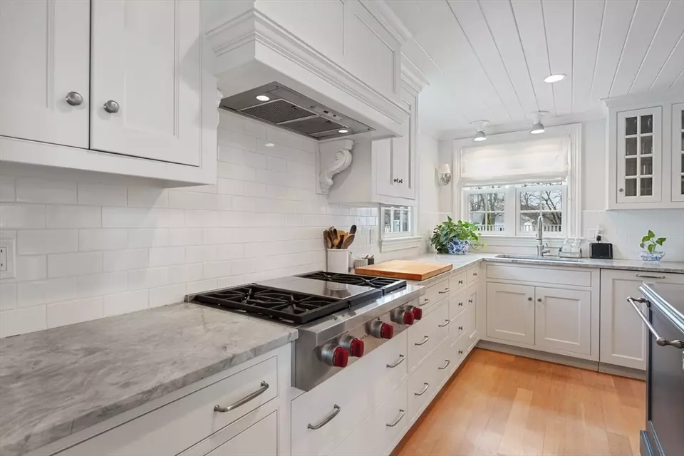 Kitchen - 65 Cottage St, Hingham, MA 02043 photo 2 of 8
