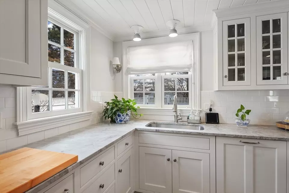 Kitchen - 65 Cottage St, Hingham, MA 02043 photo 3 of 8