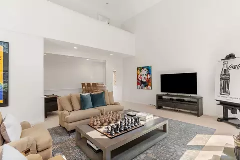 23 Sutton Pl, Weston, MA 02493 photo 9