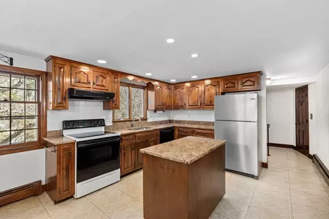 6 Monument Cir, Hingham, MA 02043 photo 16