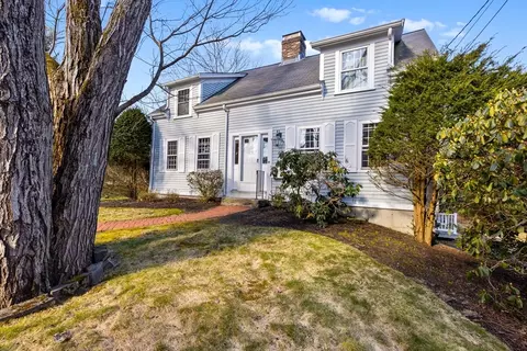 6 Monument Cir, Hingham, MA 02043 photo 2