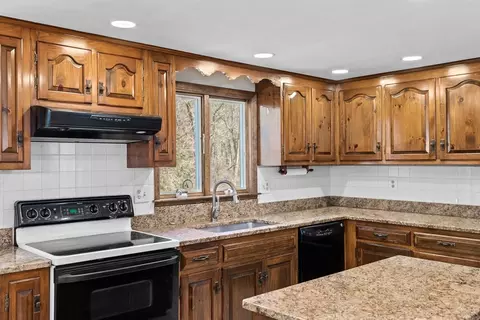 6 Monument Cir, Hingham, MA 02043 photo 17