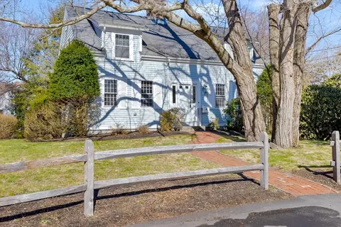 6 Monument Cir, Hingham, MA 02043
