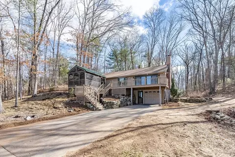 19 Shoreline Dr, Ware, MA 01082