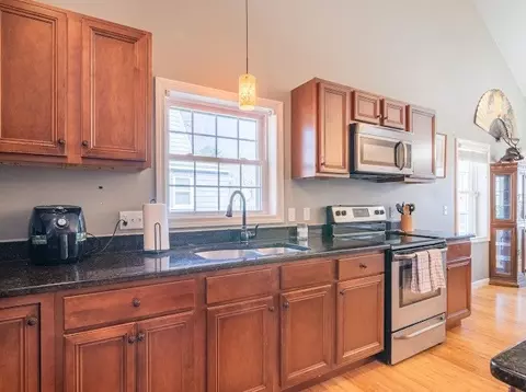 67 Garrison Ave, Worcester, MA 01606 photo 8