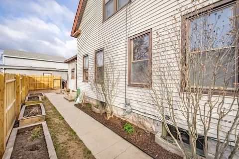 Exterior - 578 Springfield St, Chicopee, MA 01013 photo 5 of 12