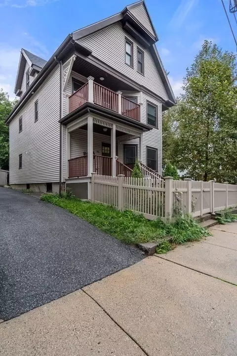 40 Grant St #1, Somerville, MA 02145