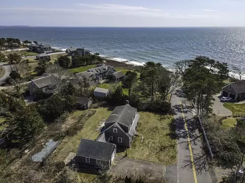 17 Neel Rd, Harwich, MA 02646