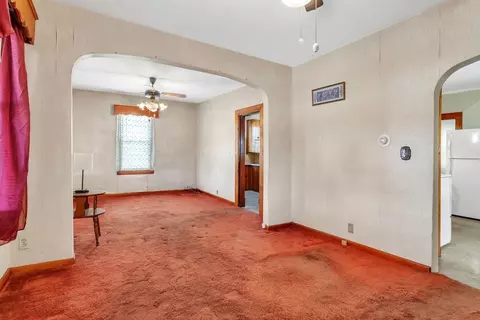 39-41 Ashgrove St, Chicopee, MA 01020 photo 5