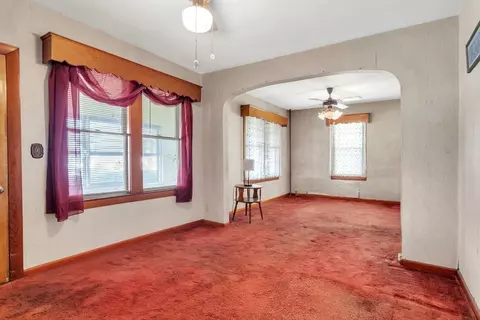 39-41 Ashgrove St, Chicopee, MA 01020 photo 4