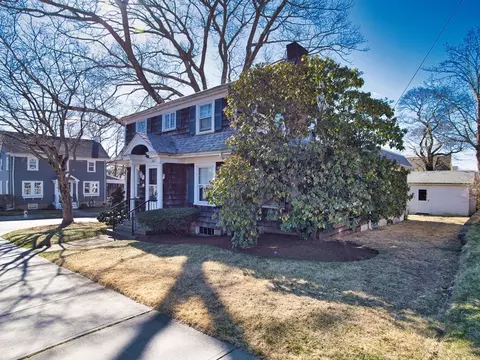 453 Montgomery St, Fall River, MA 02720 photo 8