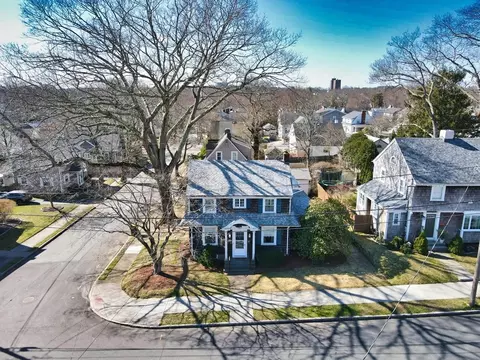 453 Montgomery St, Fall River, MA 02720 photo 2