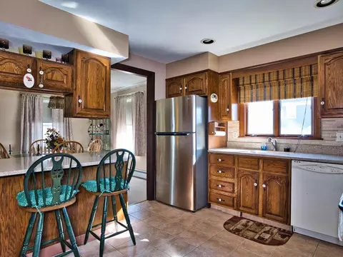 453 Montgomery St, Fall River, MA 02720 photo 11