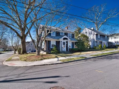 453 Montgomery St, Fall River, MA 02720 photo 6