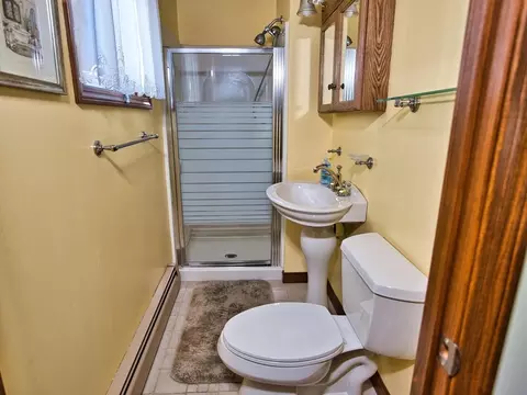 453 Montgomery St, Fall River, MA 02720 photo 21