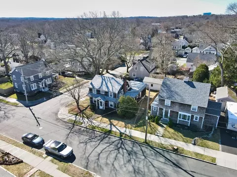 453 Montgomery St, Fall River, MA 02720 photo 4