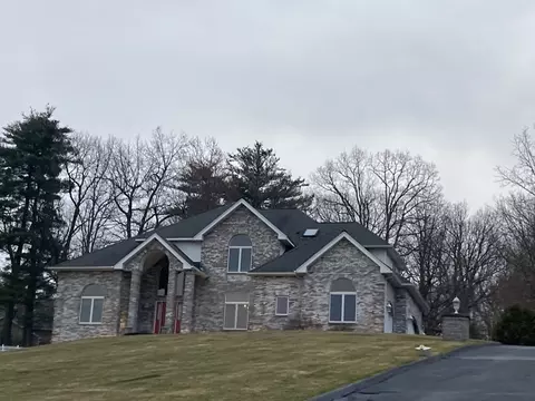 32 Spring Meadow Dr, Ludlow, MA 01056