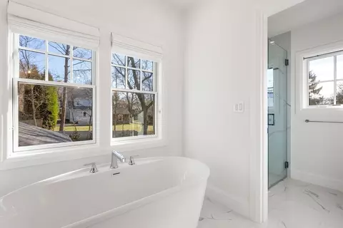 11 Shaw Rd, Wellesley, MA 02481 photo 12